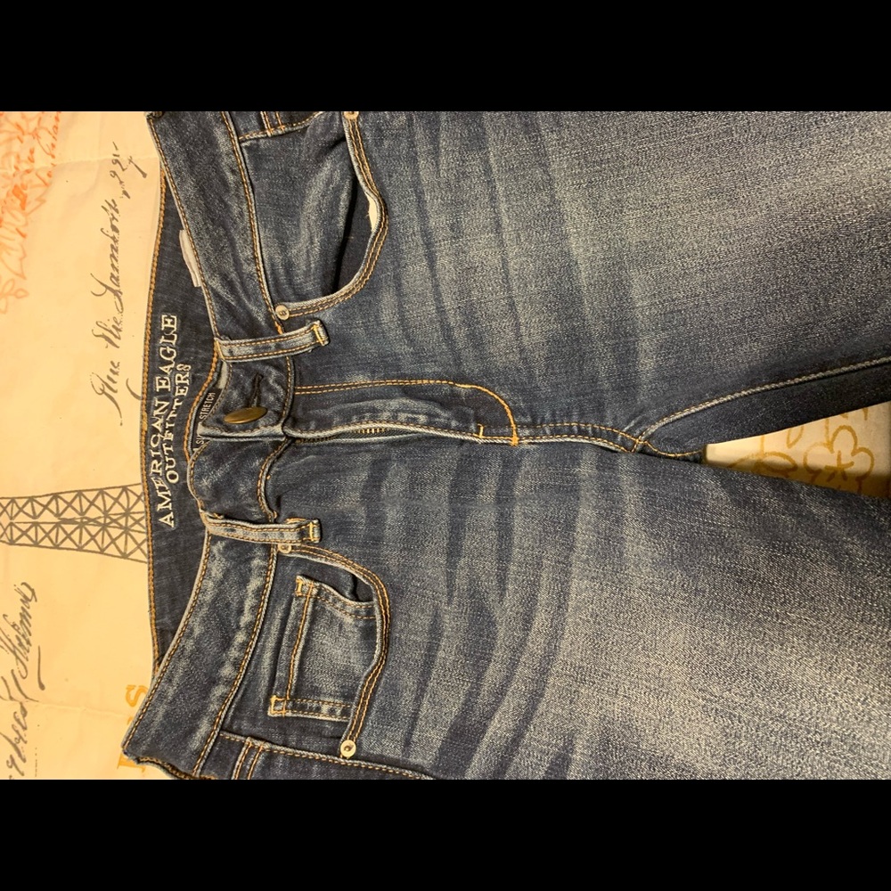 Super stretch women’s blue jeans. Size 4 long.